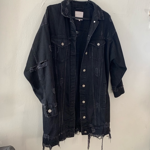 Zara Ripped Jean Jacket - Picture 2 of 4